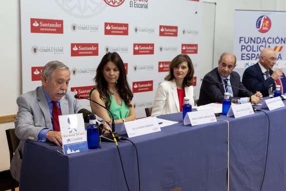 Ana María Botella apuesta por la modernización de la Policía a corto plazo